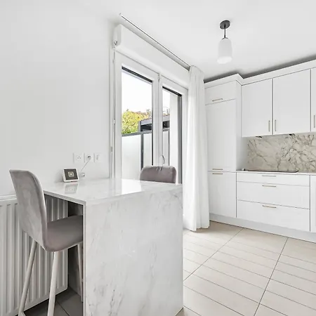 L'evasion - 3 Bdr - Jardin - Gym - *